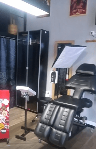 retroink tattoo interior 2